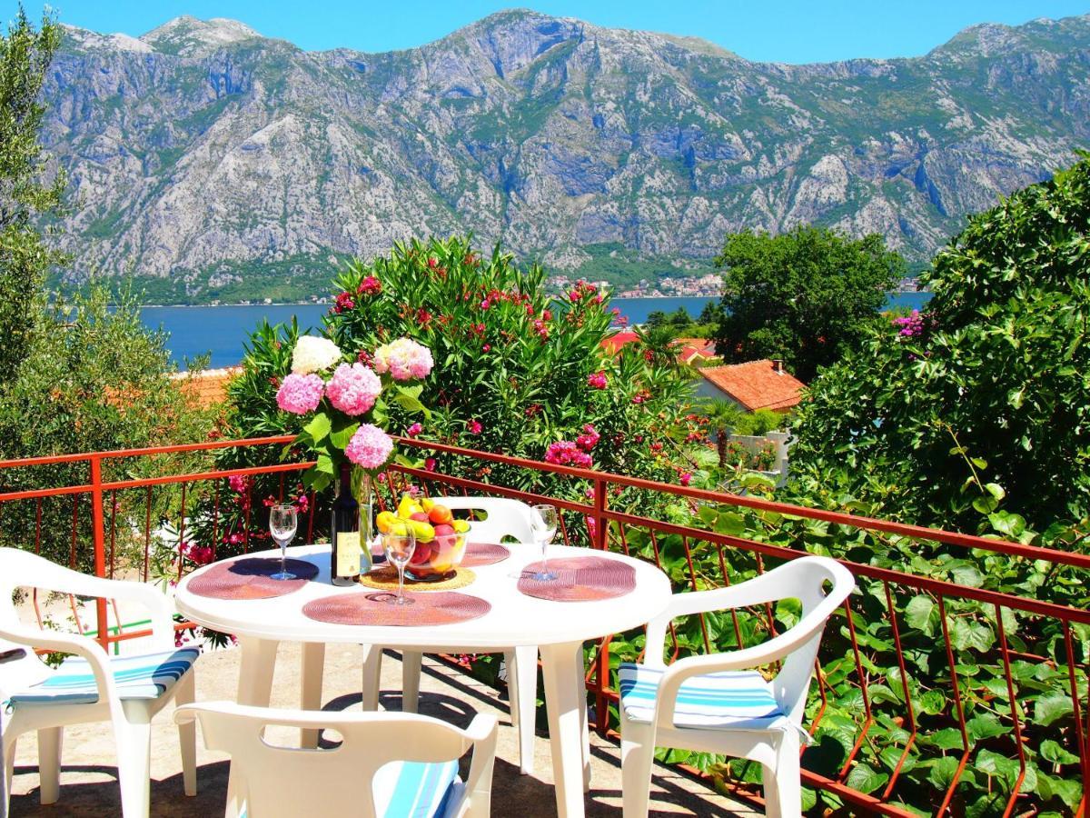 Holiday House In The Kotor Bay Buitenkant foto