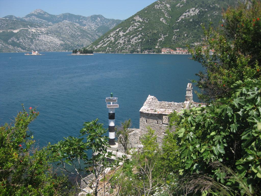 Holiday House In The Kotor Bay Buitenkant foto